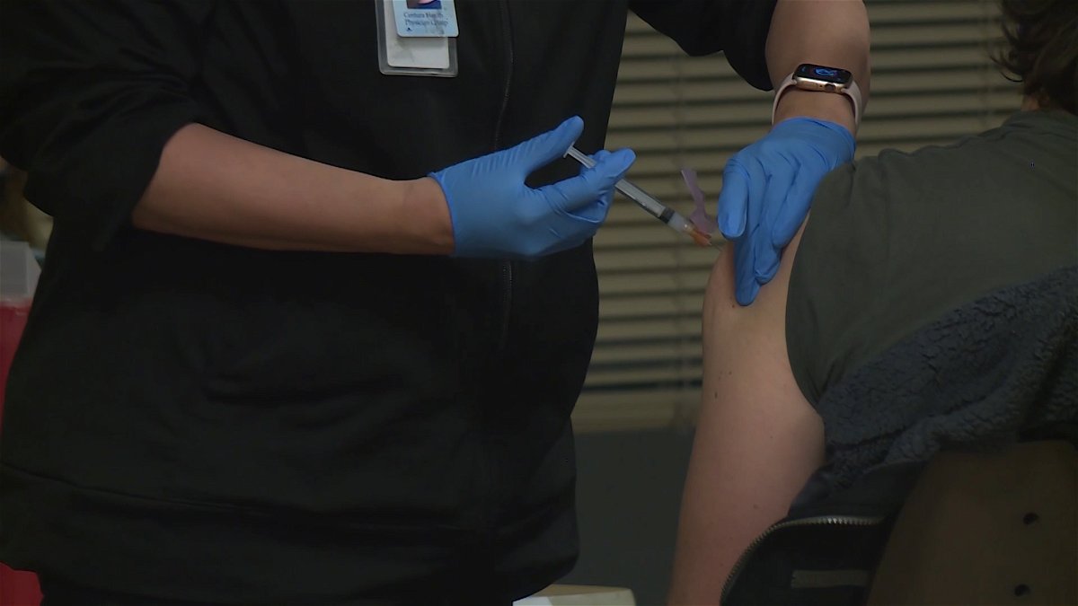 Frustrated El Paso County senior looks at other provinces for vaccination
