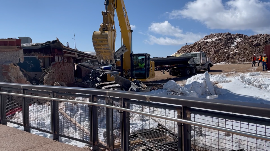 Demolition begins at Pikes Peak summit house