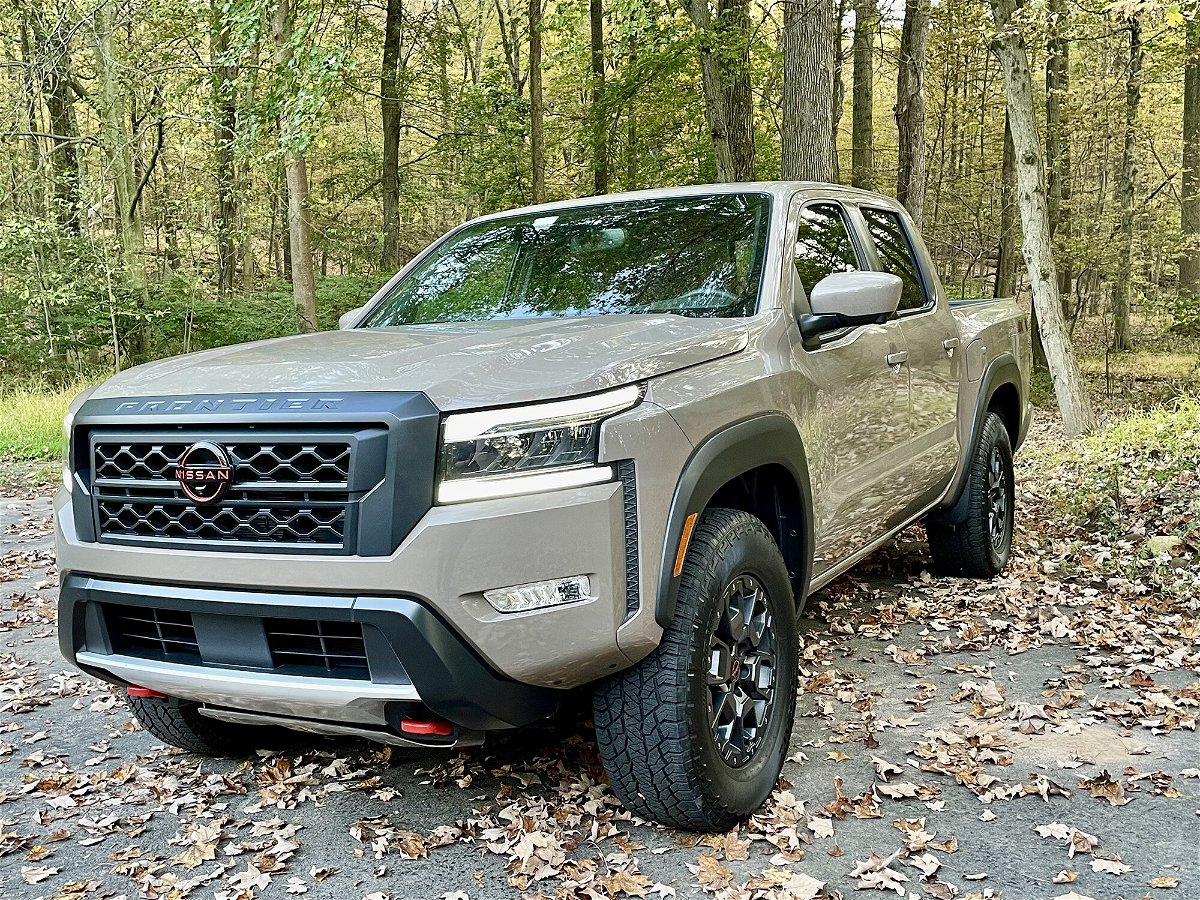 <i>Peter Valdes-Dapena</i><br/>Nissan's redesigned Frontier is  picking up sales against the Toyota Tacoma.