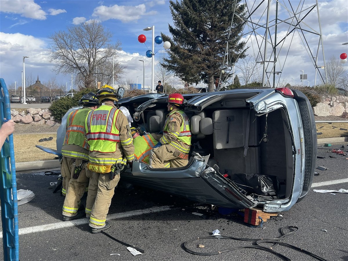 Traffic Accident Shuts Down Northbound Lanes Of South Academy Boulevard