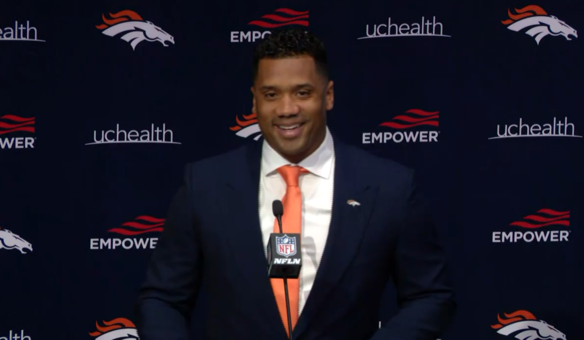 Denver Broncos officially welcome Russell Wilson to team