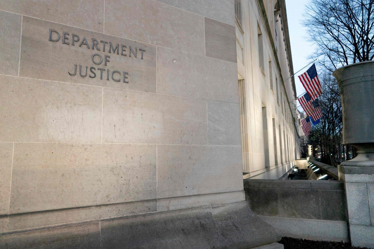 <i>STEFANI REYNOLDS/AFP/Getty Images</i><br/>US and international law enforcement agencies have seized control of a popular website where hackers have advertised data stolen from American consumers and corporations -- the latest in a long-running effort to crack down on forums where cybercriminals congregate.