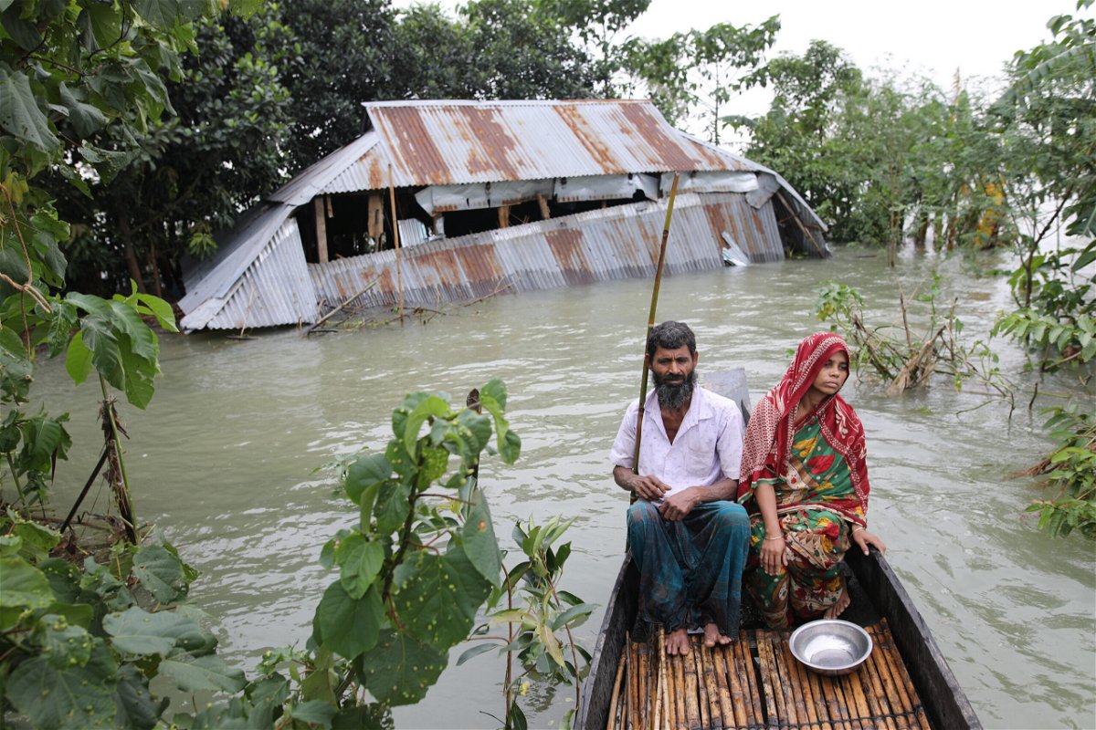 <i>Zakir Hossain Chowdhury/Anadolu Agency/Getty Images</i><br/>Four million people have been impacted by flooding in northeastern Bangladesh