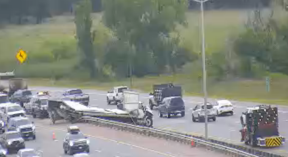 Crash Closes Part Of Southbound I 25 Between Briargate Pkwy And N 