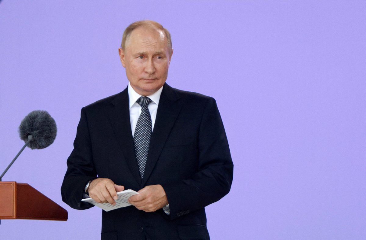 <i>Maxim Shemetov/Reuters</i><br/>President Vladimir Putin signed a decree reinstating the Soviet-era 