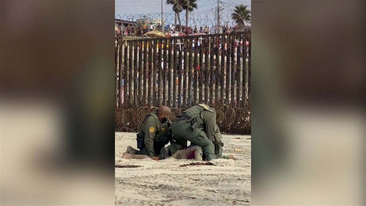 <i>yeseniam17/TikTok</i><br/>An altercation involving United States Border Patrol agents and two migrants on a Southern California beach was captured on video