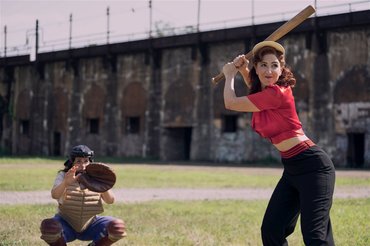 <i>Anne Marie Fox/Prime Video</i><br/>Abbi Jacobson (left) and D'Arcy Carden in Amazon's new series version of 'A League of Their Own.'