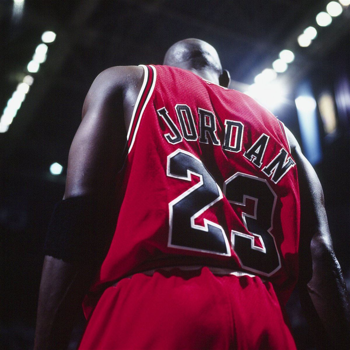 Michael Jordan Chicago Bulls Champion Basketball Jersey (14/16)