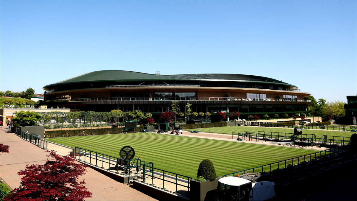 Wimbledon says it will accept entries from Russian and Belarusian players.
