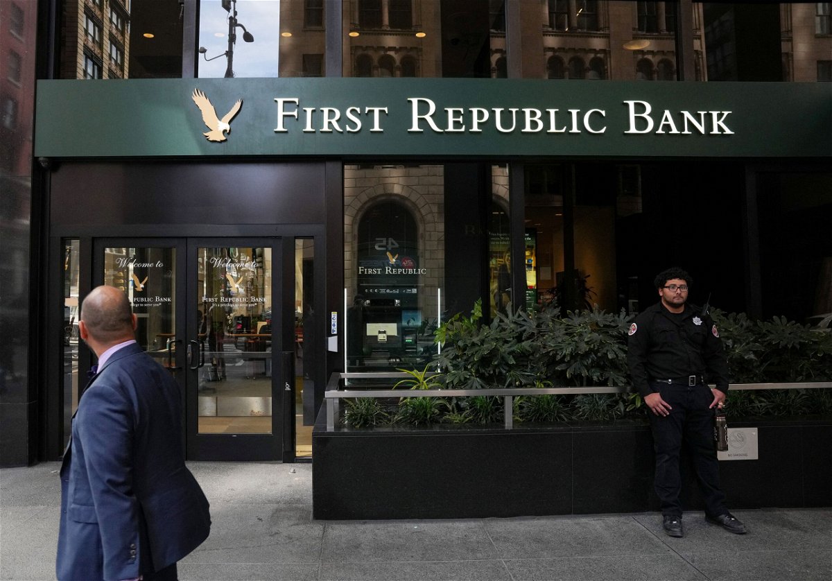 Big banks are bidding for troubled First Republic as FDIC deadline