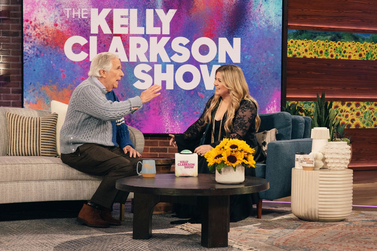 <i>Weiss Eubanks/NBC/Getty Images</i><br/>Kelly Clarkson was moved to tears by Henry Winkler's sweet insight for her daughter.