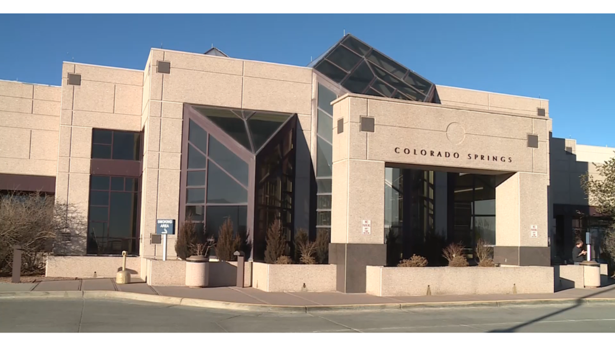 Colorado Springs Airport Celebrates Avelo Airline's First Flight To ...