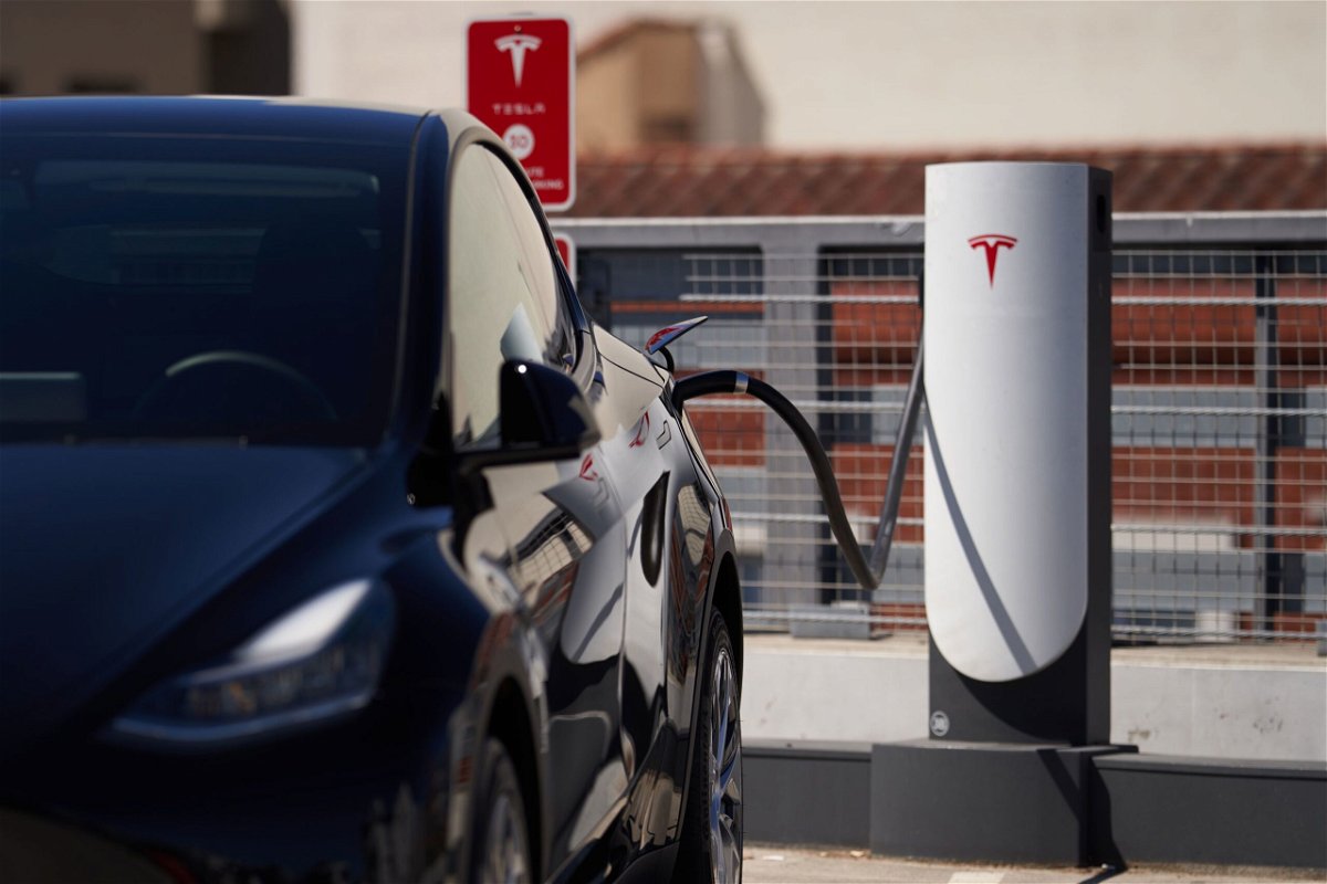 <i>Allison Dinner/Getty Images</i><br/>General Motors electric vehicle owners can soon access Tesla’s vast network of electric vehicle fast chargers