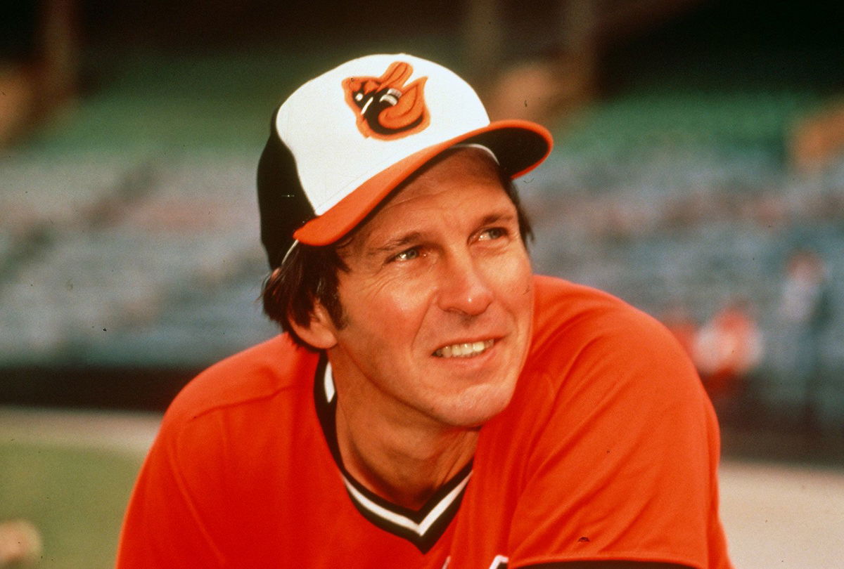 Brooks Robinson, Orioles third baseman with 16 Gold Gloves, dies at 86