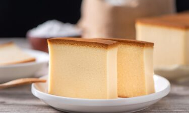 Traditional Japanese-style castella is pictured.