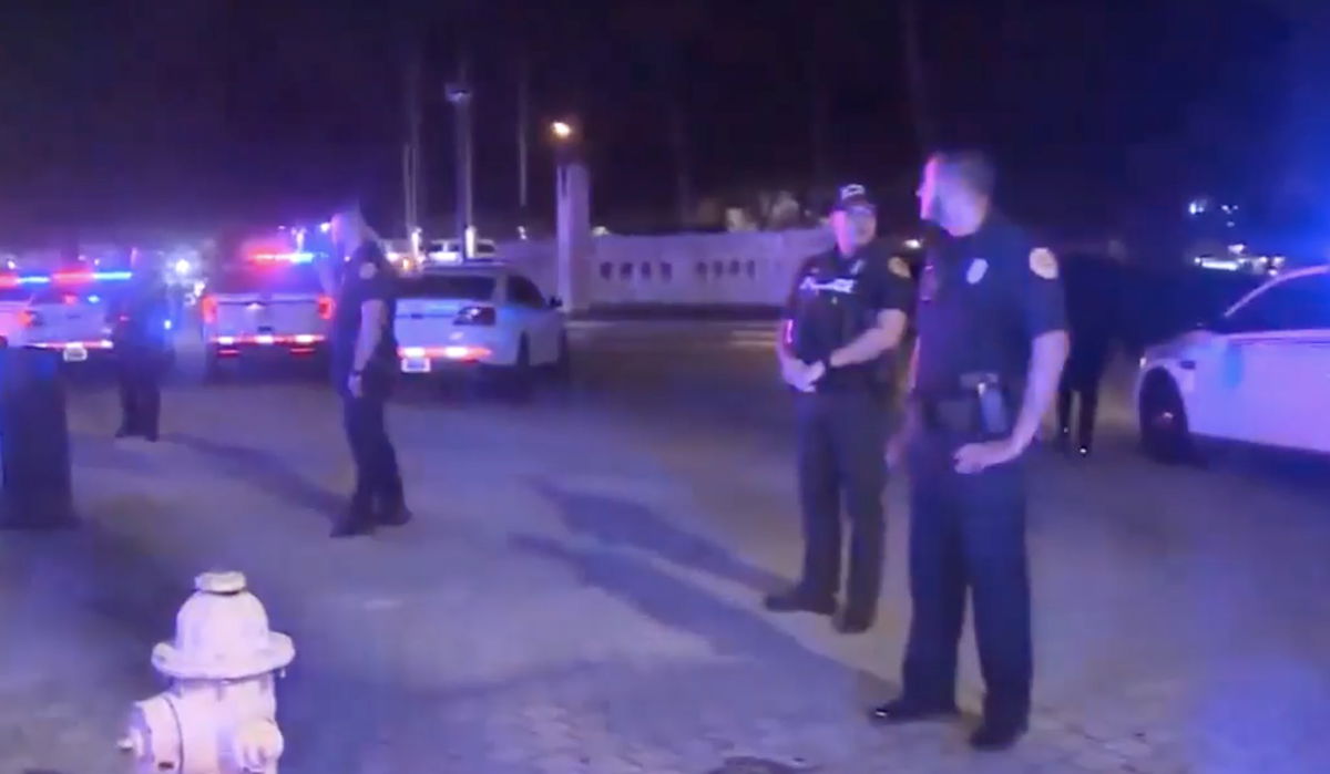 <i>WSVN</i><br/>A massive presence of police officers was seen surrounding Bayside Marketplace in downtown Miami on New Year’s Day after a big crowd of unruly juveniles created disturbing chaos at night.