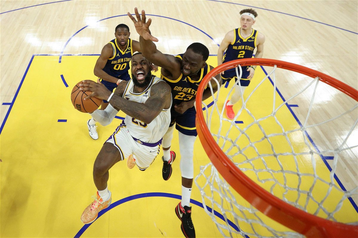 LeBron James helps Lakers outlast Steph Curry and the Warriors in  double-overtime thriller | KRDO