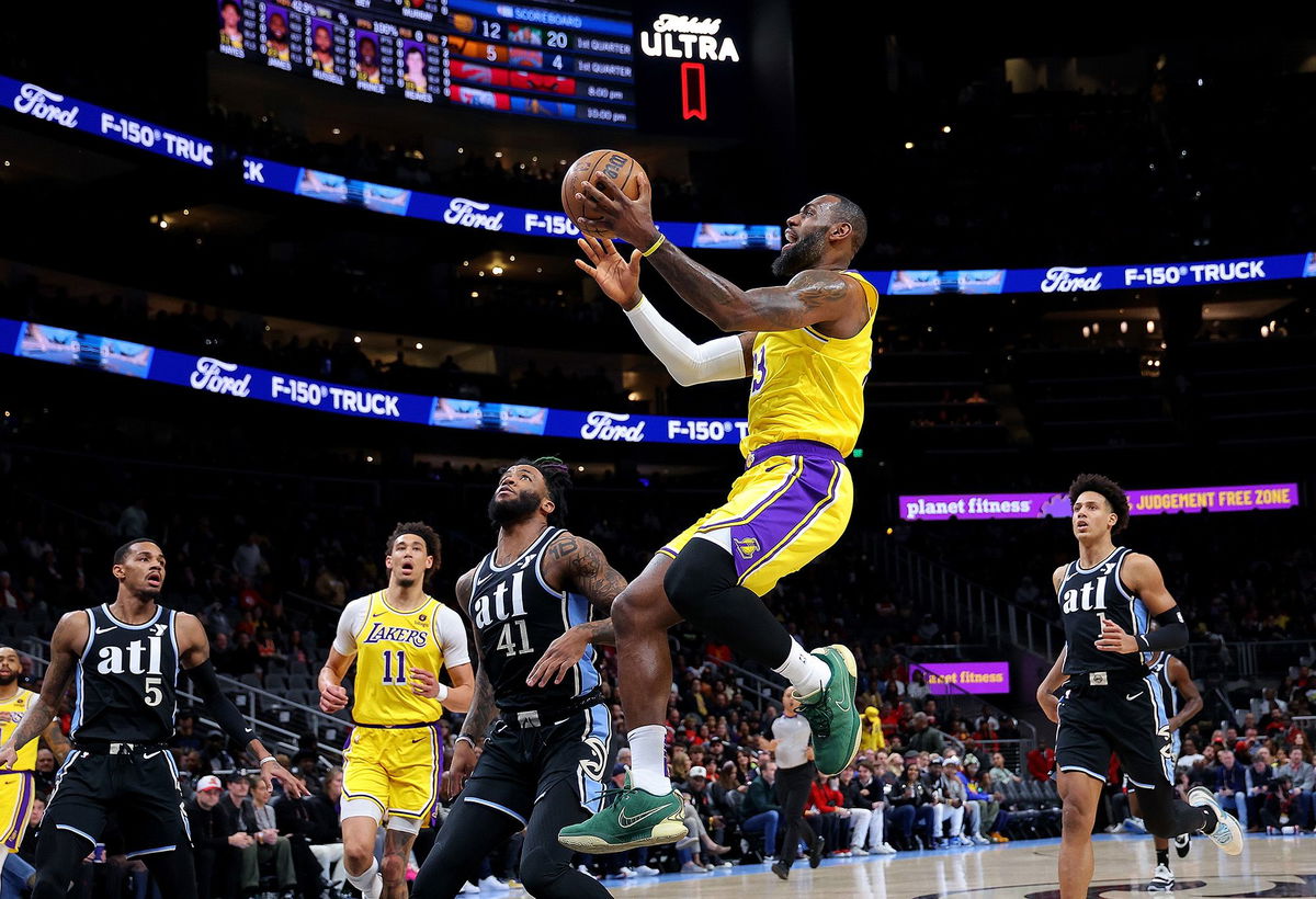 <i>Dale Zanine/USA TODAY Sports/Reuters</i><br/>LeBron James played 37 minutes during the Lakers' defeat against the Hawks.