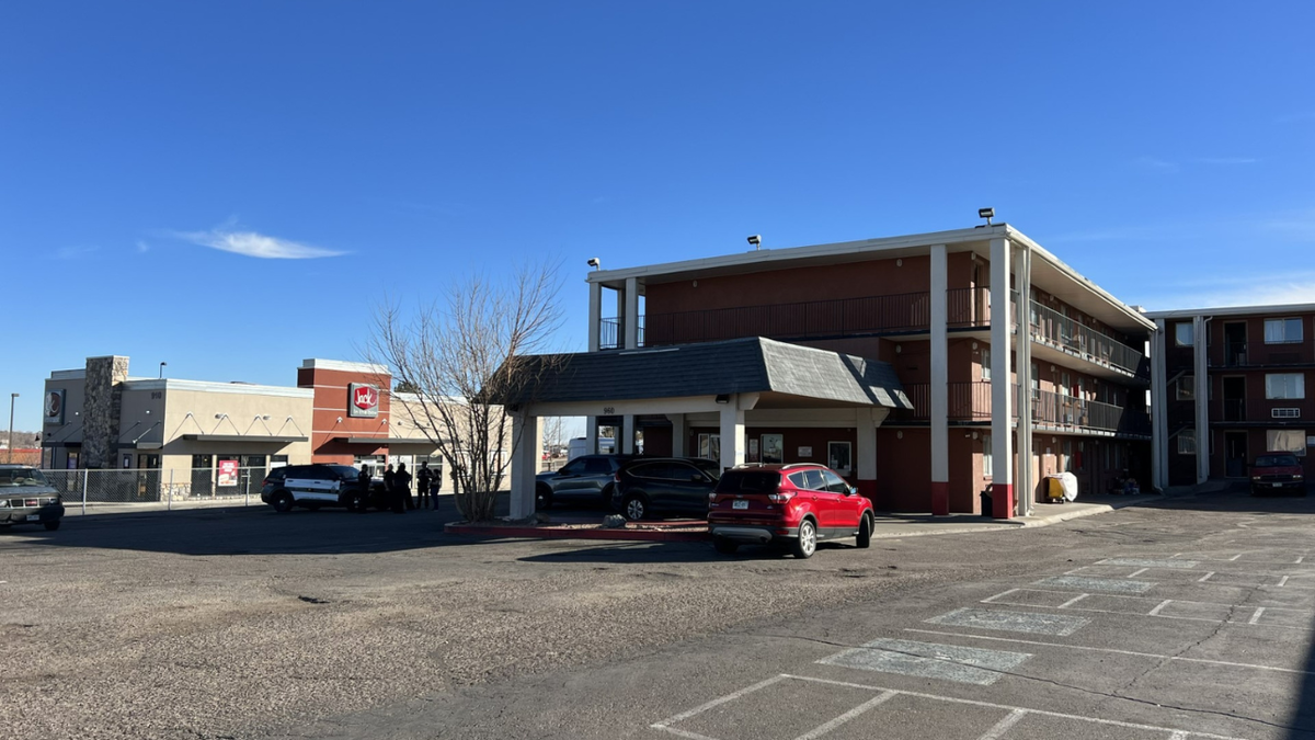 Dozens displaced from Roadway Inn in Pueblo due to health code violations