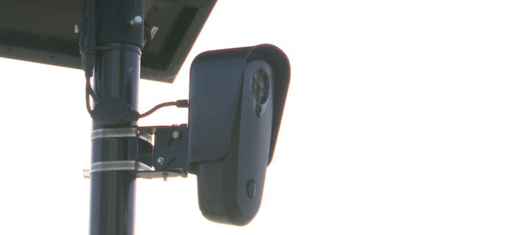 <i>KPIX via CNN Newsource</i><br/>Families of crime victims say they support the installation of roughly 500 new cameras in Oakland and along East Bay freeways.