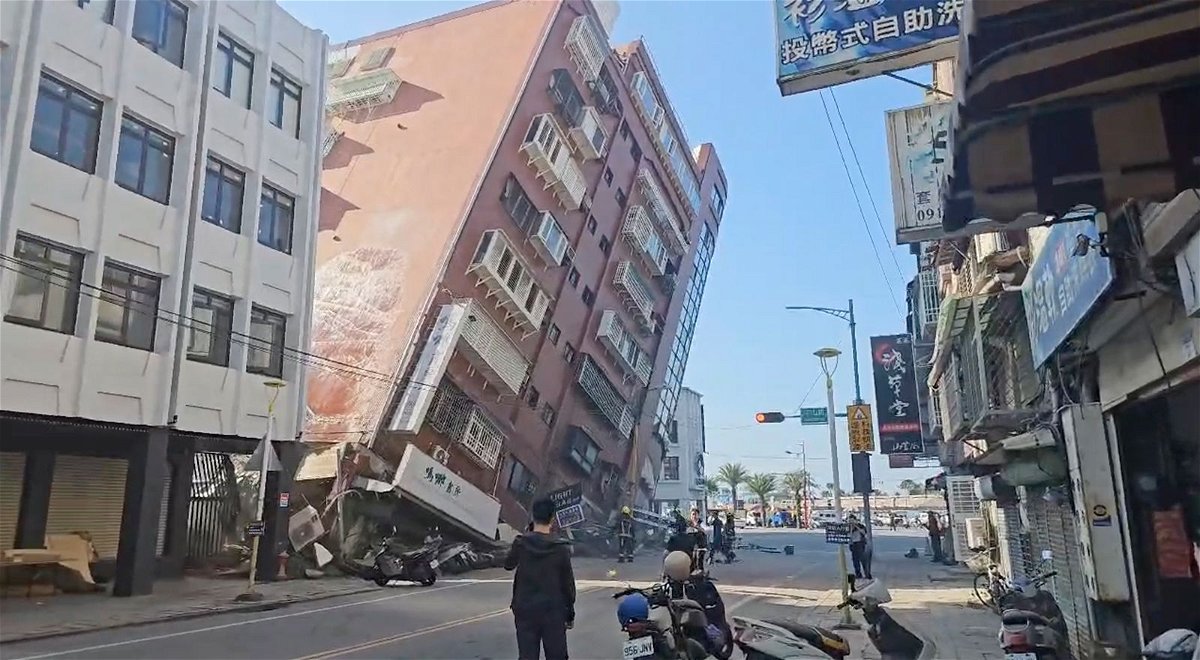 	A partially collapsed building is seen in Hualien, eastern Taiwan, on April 3.