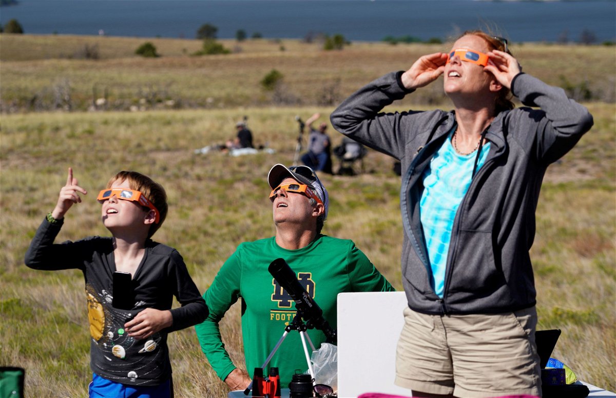 	People watch the 2017 total solar eclipse in Guernsey, Wyoming.