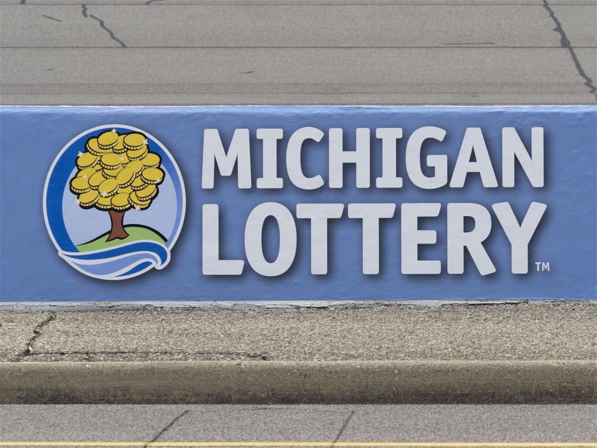 Michigan man credits 500,000 lottery win to ‘sign’ from his movie star
