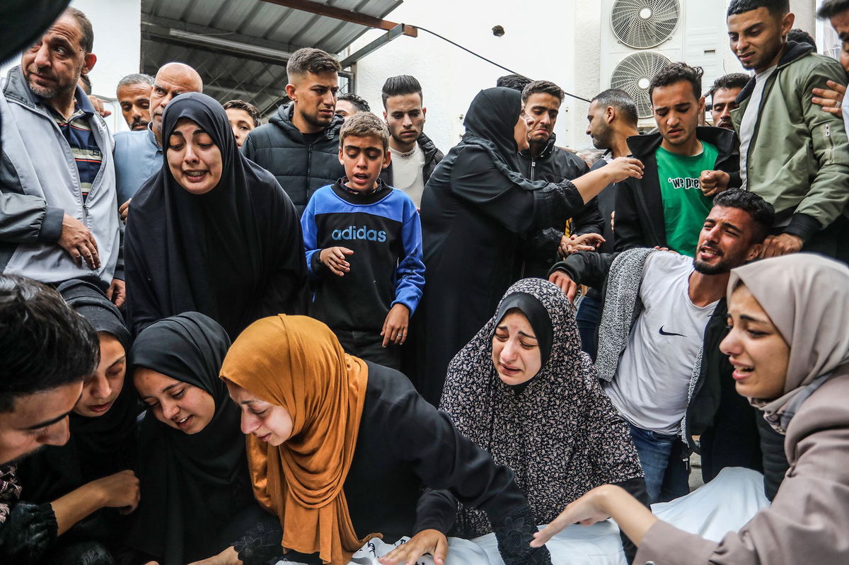 <i>Abed Rahim Khatib/Anadolu/Getty Images via CNN Newsource</i><br/>A scene from Rafah's Al-Najar Hospital on Monday.