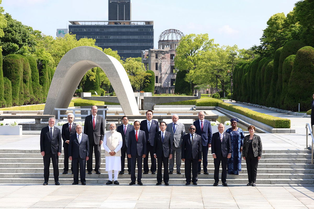 <i>Naoya Azuma/AP via CNN Newsource</i><br/>Japanese Prime Minister Fumio Kishida (L) and Ukraine's President Volodymyr Zelensky lay a bouquet of flowers at the Cenotaph for the Victims of the Atomic Bomb in Hiroshima Peace Memorial Park on May 21