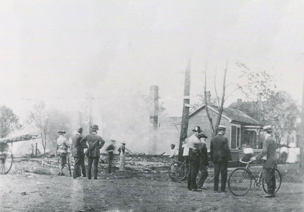 <i>Cities and Towns collection/Abraham Lincoln Presidential Library and Museum via CNN Newsource</i><br/>Homes at 12th Street and Mason Street burned during the 1908 race riot in Springfield