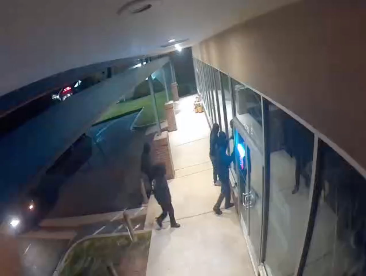 Exclusive KRDO video: Gun store security system deters four people just before another break-in