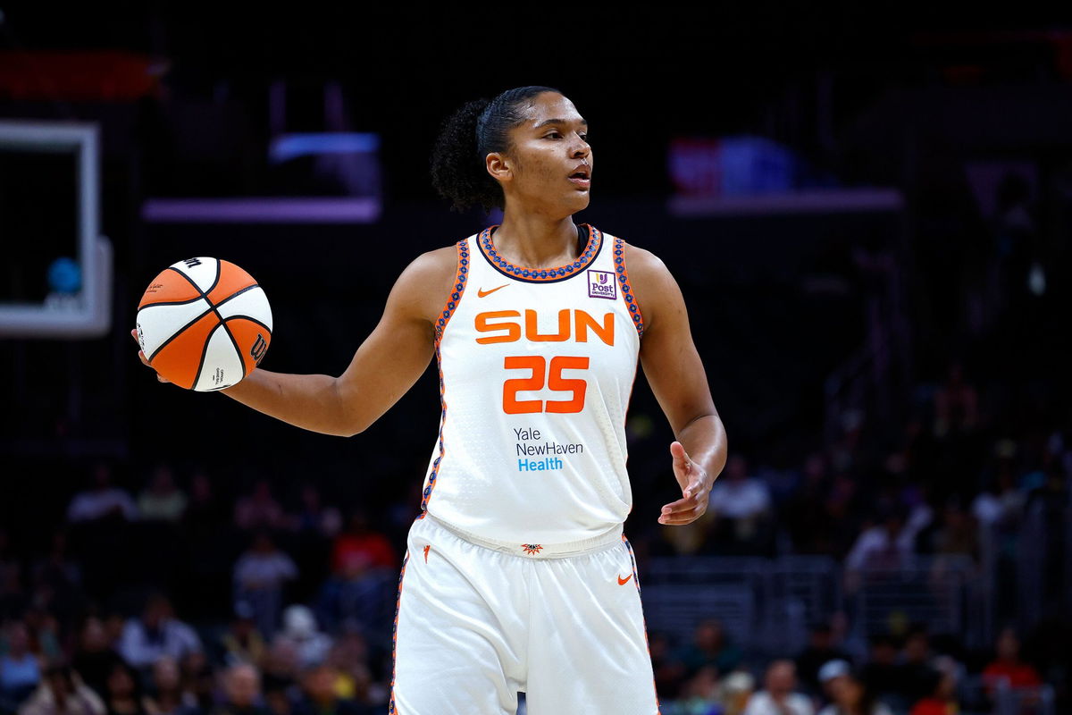 <i>Justin Casterline/Getty Images via CNN Newsource</i><br/>Connecticut Sun head coach Stephanie White also called out the abuse directed towards players.