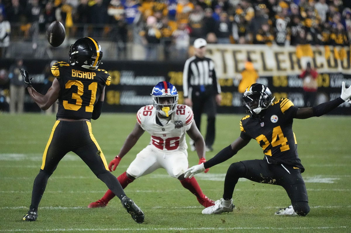 <i>Gene J. Puskar/AP via CNN Newsource</i><br/>Steelers cornerback Beanie Bishop Jr. (No. 31) had the game-winning interception as Pittsburgh beat the New York Giants.