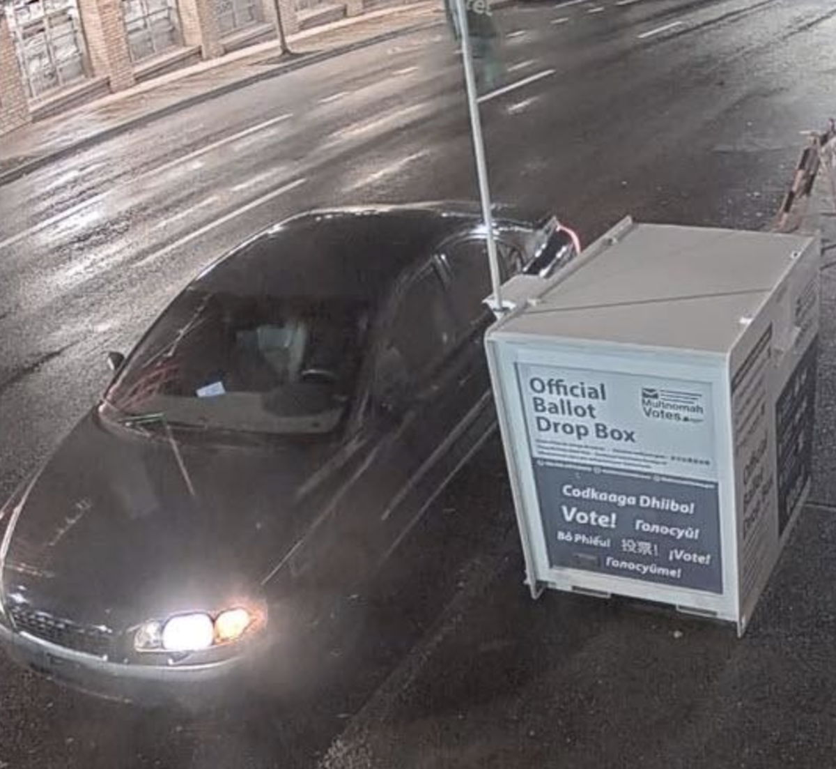 <i>Portland Police Bureau via CNN Newsource</i><br/>The Portland Police Bureau released photos of the suspected vehicle connected to the ballot box fire in Southeast Portland early Monday morning.