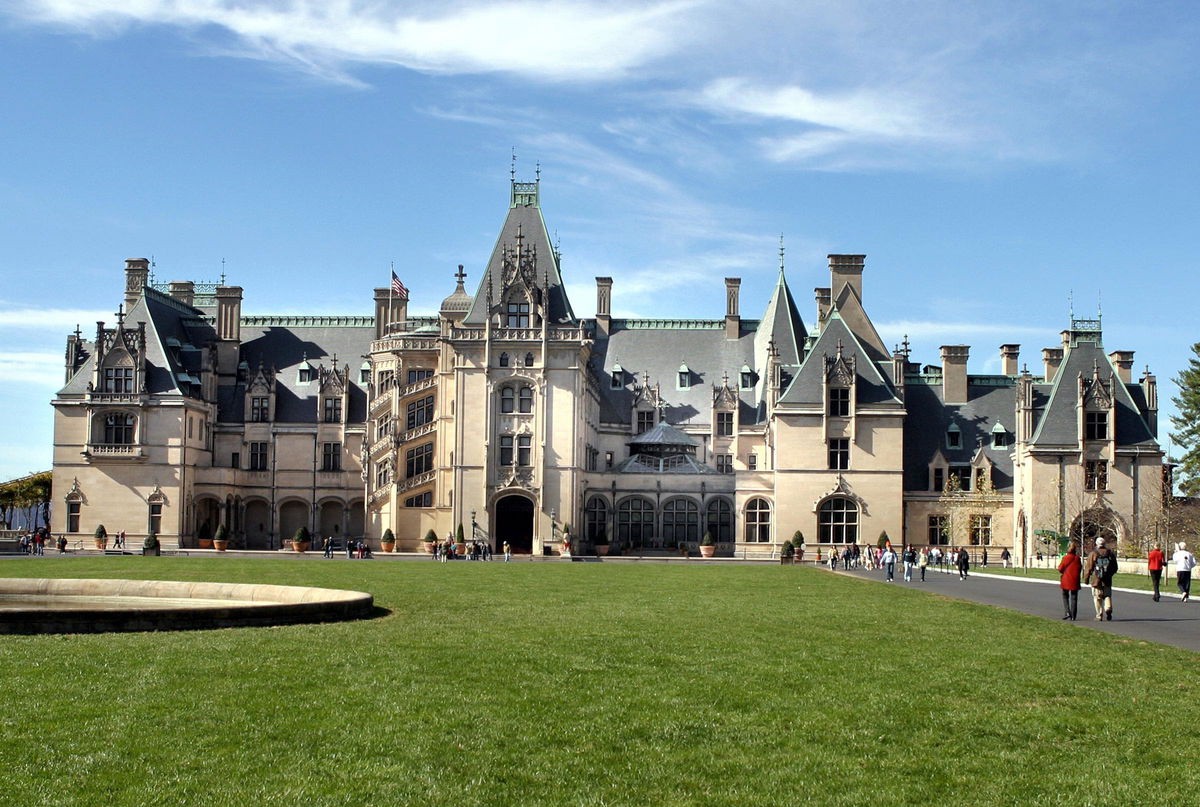 <i>David Woo/Corbis/Getty Images/File via CNN Newsource</i><br/>The Biltmore House