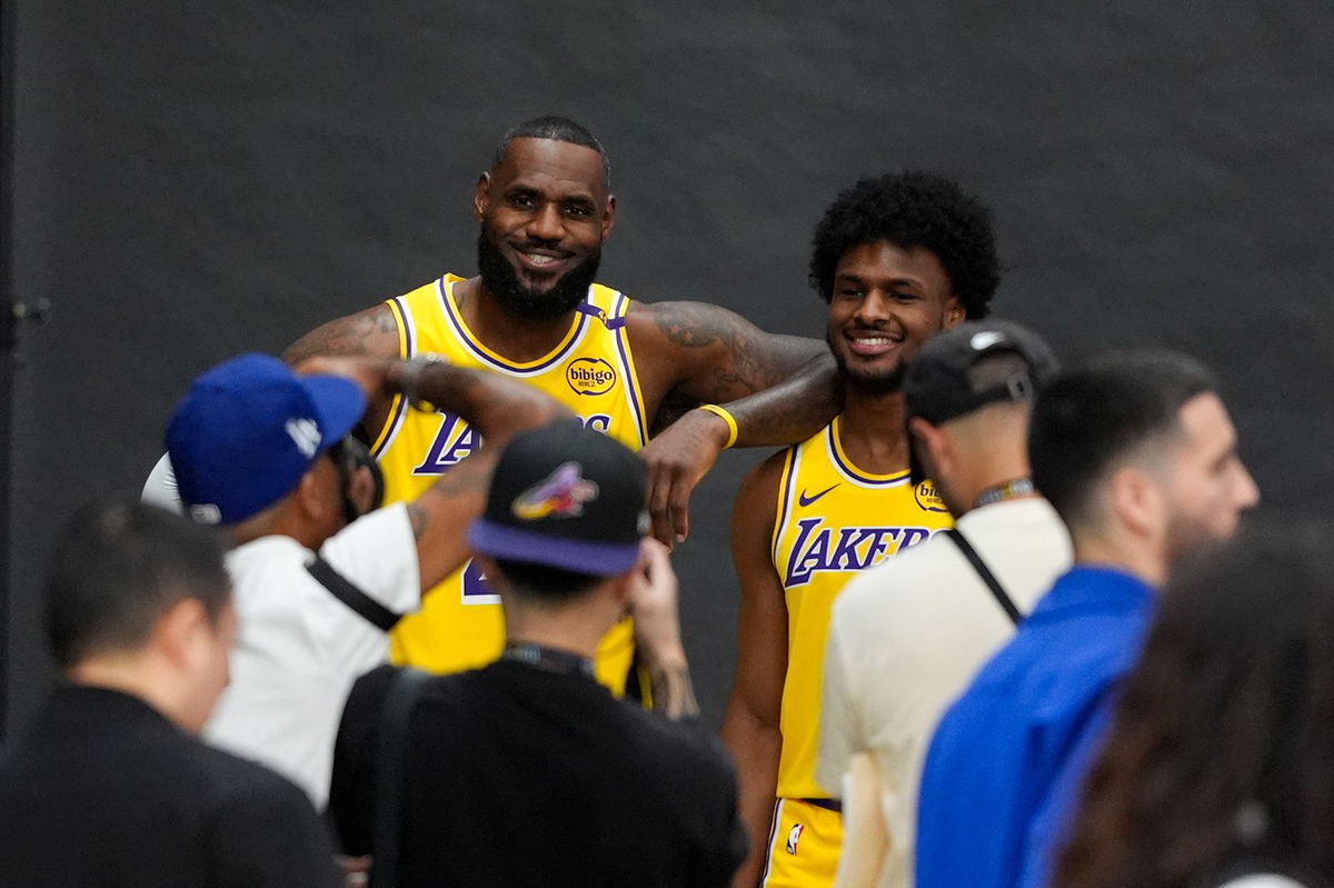 <i>Adam Pantozzi/NBAE via Getty Images via CNN Newsource</i><br/>LeBron