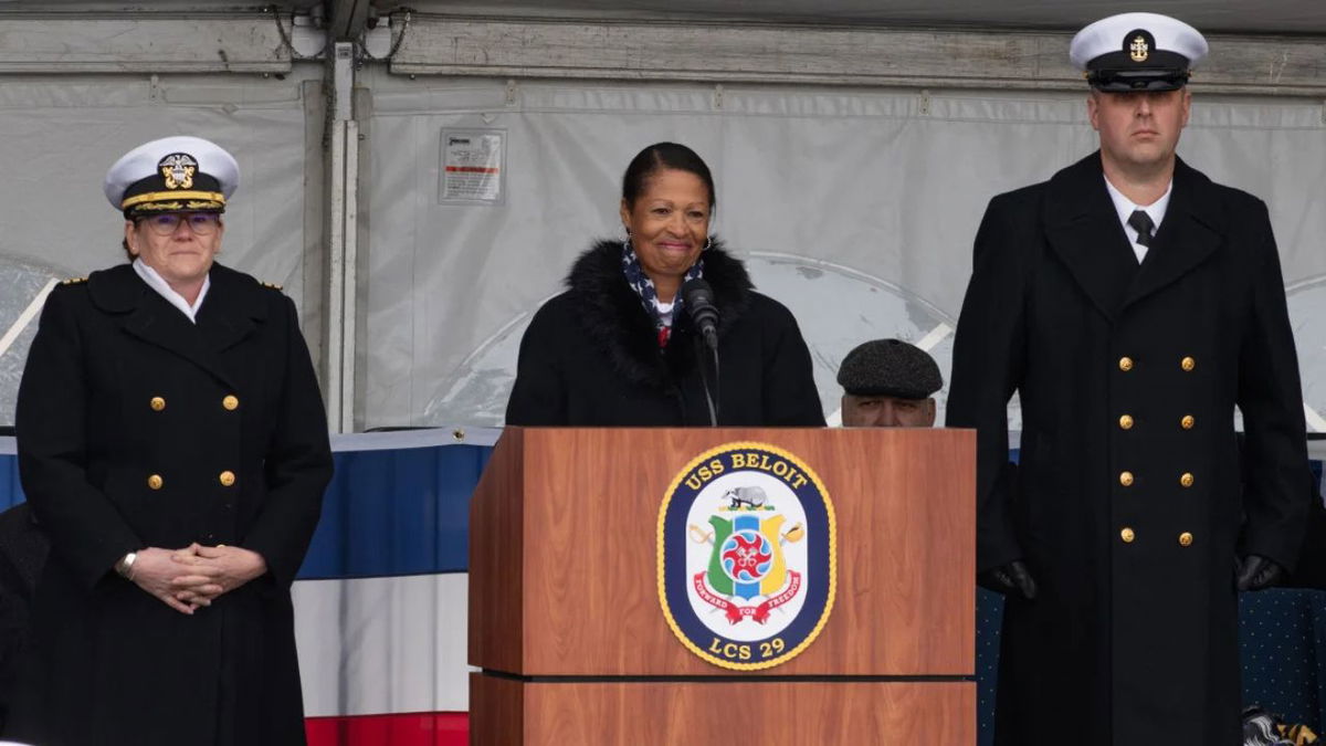 US Army Reserve, Ret. Maj. Gen. Marcia M. Anderson brings the USS Beloit (LCS 29) to life during the commissioning ceremony in Milwaukee, Wisconsin, on Saturday. Cpl. Diana Salgado/US Marine Corps