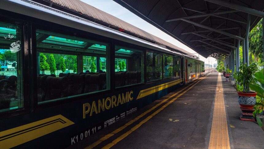 <i>Josh Edwards via CNN Newsource</i><br/>The Argo Wilis Panoramic carriage sits idle in Surabaya Gubeng Station.