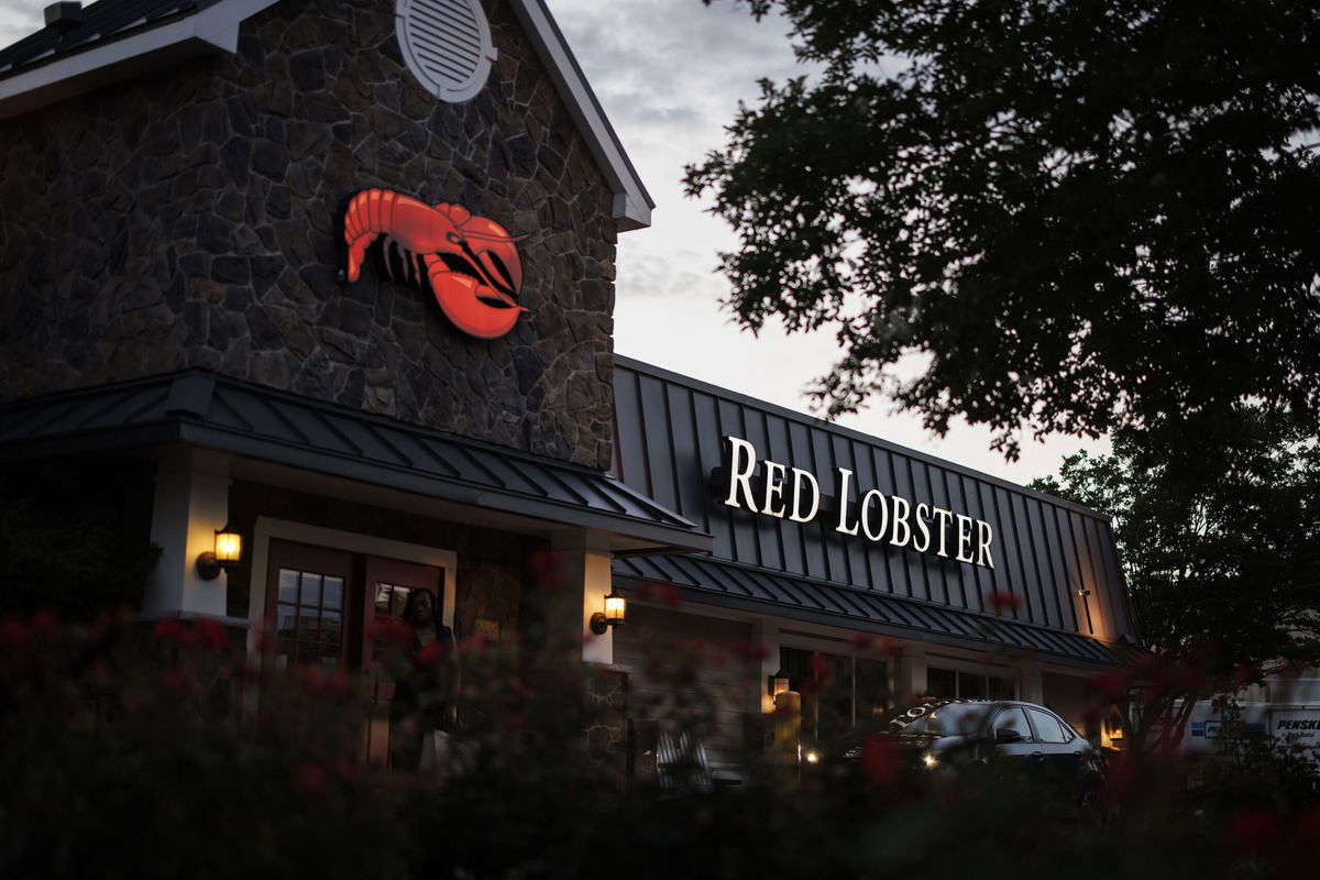 <i>Ting Shen/Bloomberg/Getty Images via CNN Newsource</i><br/>Red Lobster is rolling out a new menu this week.