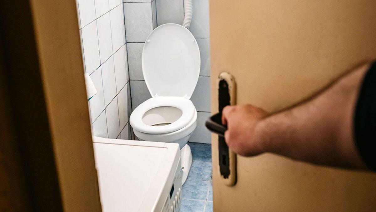 <i>urbazon/iStockphoto/Getty Images/File via CNN Newsource</i><br/>How often you pee throughout the day could suggest various things about your health