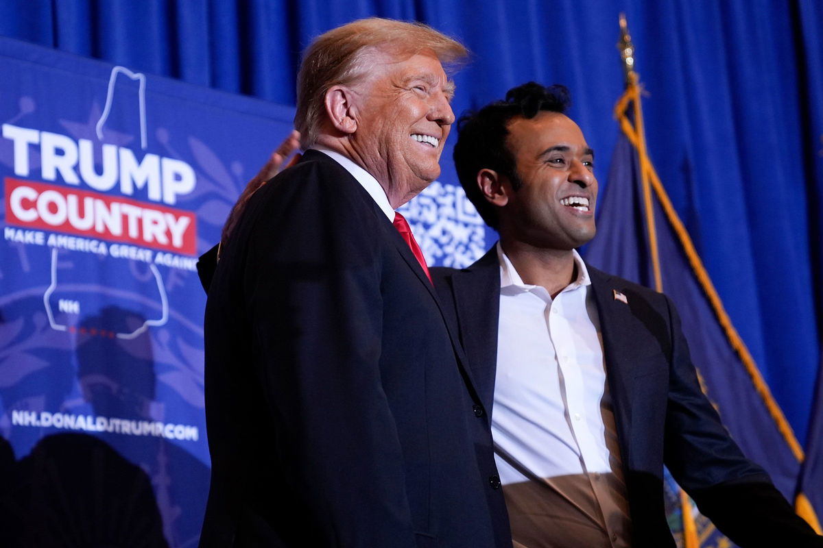 <i>Matt Rourke/AP via CNN Newsource</i><br/>President-elect Donald Trump appears onstage with Vivek Ramaswamy at a campaign event in Atkinson