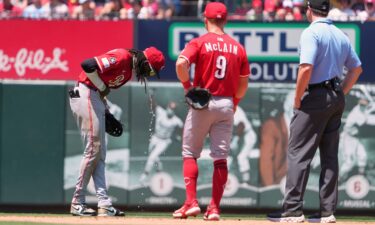 Seattle Mariners pitcher Trent Thornton had to be helped off the field during the eighth inning at Wrigley Field.