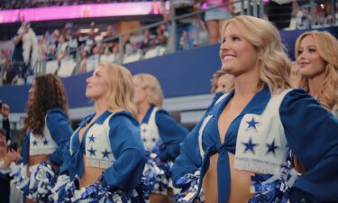Anna Kate (r) in "America's Sweethearts: Dallas Cowboys Cheerleaders" Season 2.