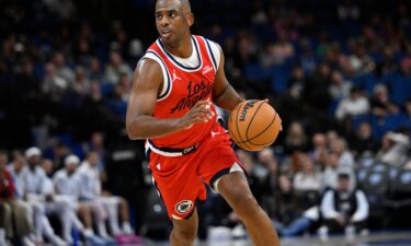 Clippers head coach Tyronn Lue